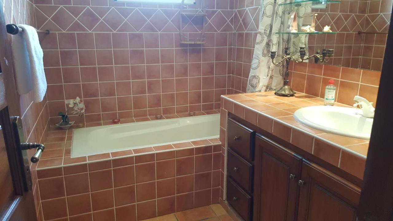 סן-קלוד Agreable Chambre D'Hotes, Sdb, Piscine, Carbet Cuisine. מראה חיצוני תמונה